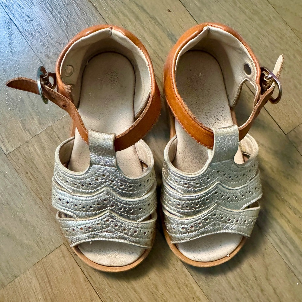 MANUELA DE JUAN toddler girls cognac tan leather gold Mary Jane dress sandals 6